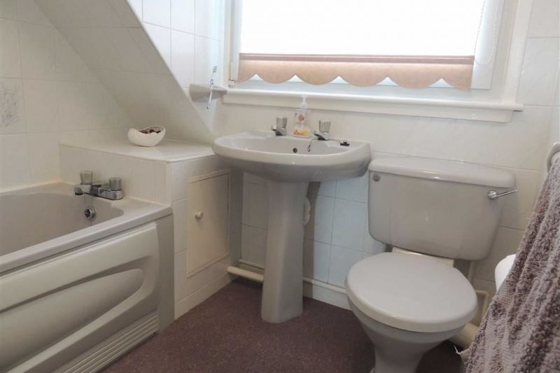 Family Bathroom - Warwick Drive, Hazel Grove, Stockport