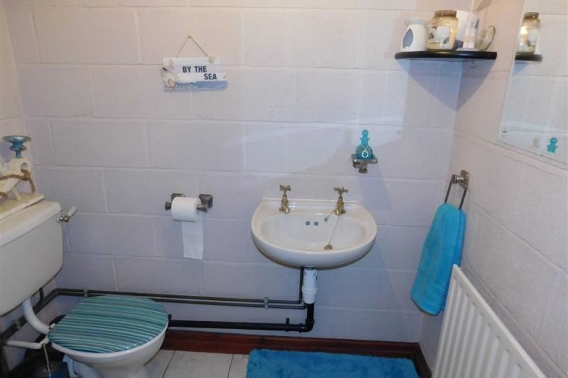 Separate wc - Higson Avenue, Romiley, Stockport
