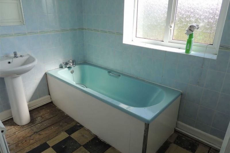 Bathroom - Deneside Crescent, Hazel Grove, Stockport