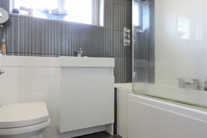 Bathroom - Kilnwick Close, Gorton, Manchester