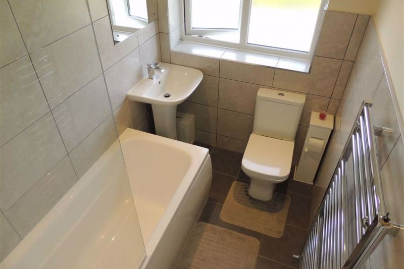 Bathroom - Warwick Drive, Hazel Grove, Stockport