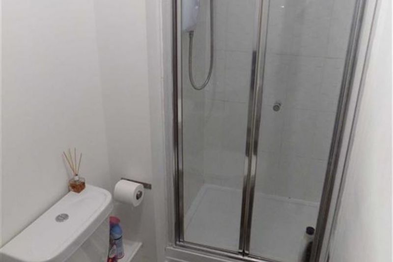 En-suite Shower Room - Shillingford Road, Gorton, Manchester