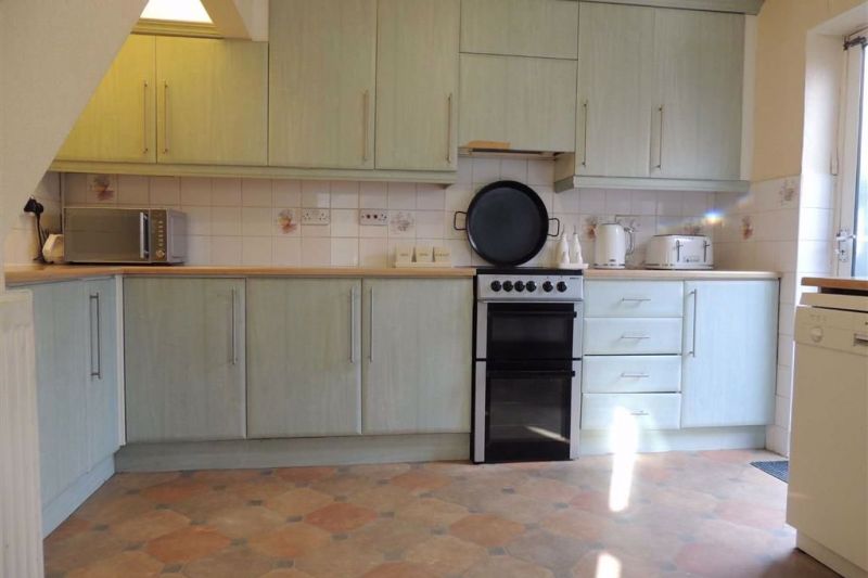 Fitted Kitchen - Reevey Avenue, Hazel Grove, Stockport