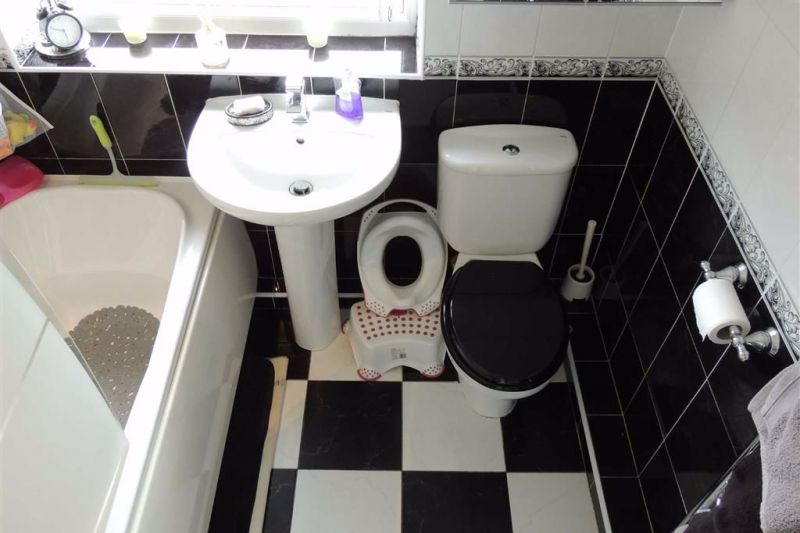 Family Bathroom - Wythburn Road, Heaviley, Stockport