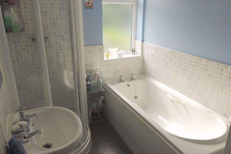 Family Bathroom - Kings Road, Hazel Grove, Stockport