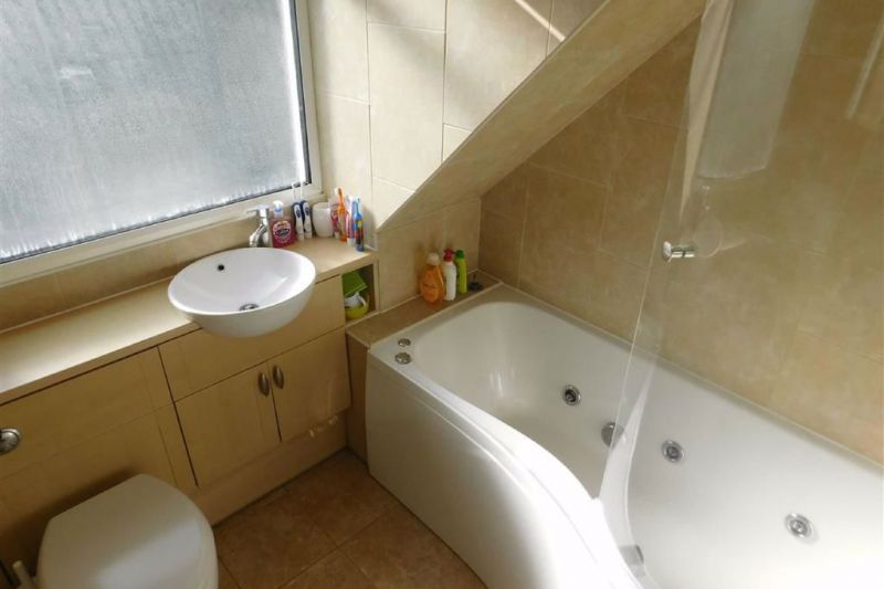 Bathroom - Kenilworth Drive, Hazel Grove, Stockport