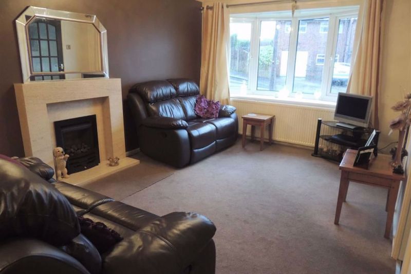 L Shaped Lounge & Dining Area - Larkswood Drive, Offerton, Stockport