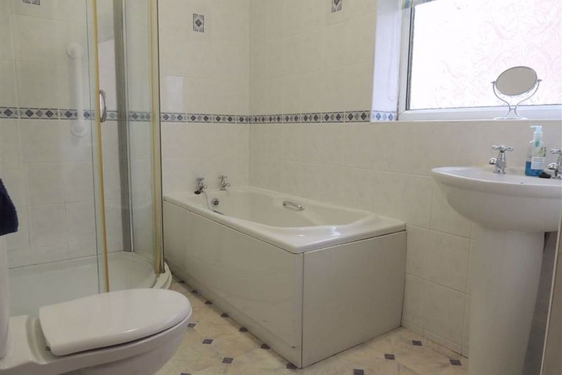 Bathroom - Cotswold Avenue, Hazel Grove, Stockport