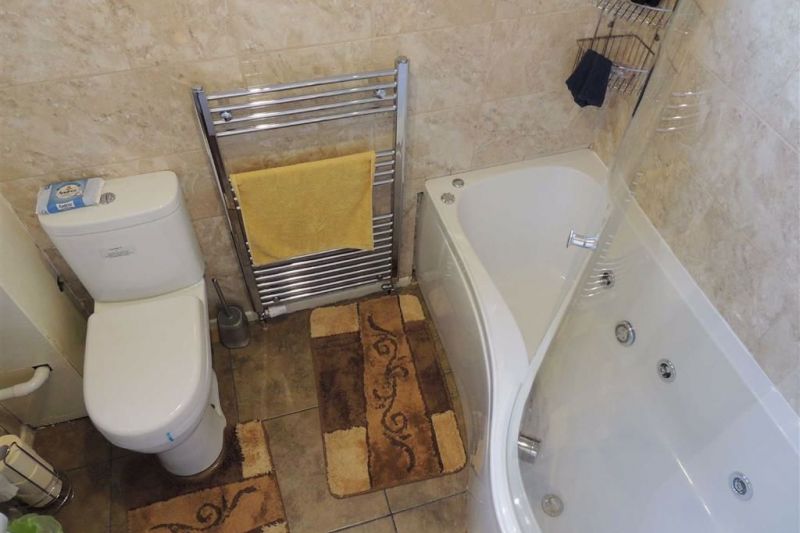 Bathroom - Lochmaddy Close, Hazel Grove, Stockport