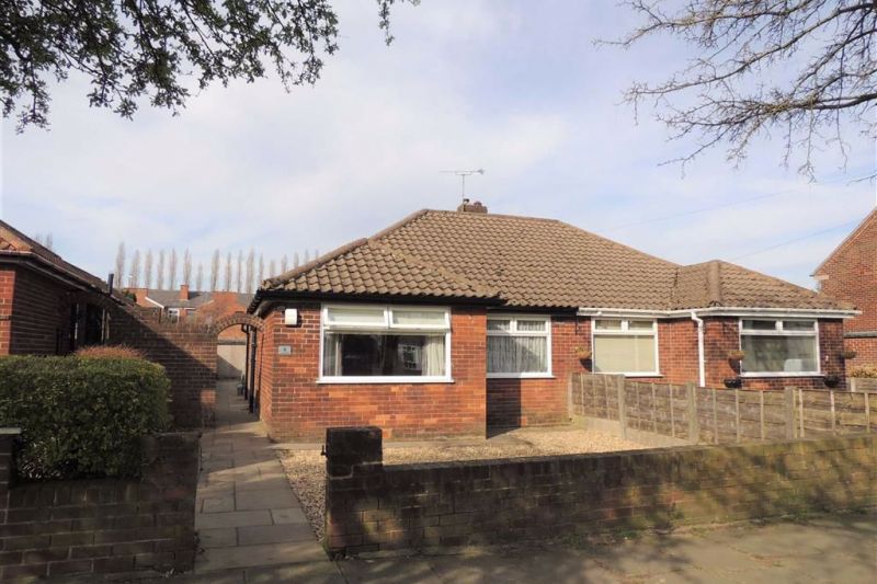 Property at Low Wood Road, Denton, Manchester