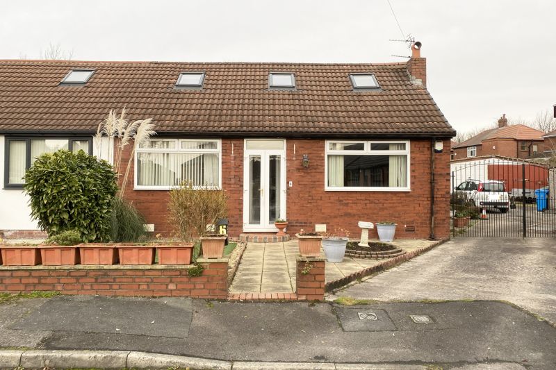 Property at Lyndhurst Avenue, Chadderton, Oldham, Greater Manchester