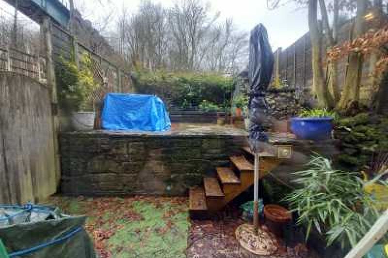Property at Dinting Vale, Glossop