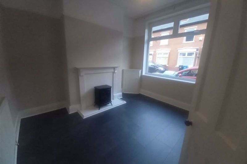 Property at Lonsdale Avenue, Stockport