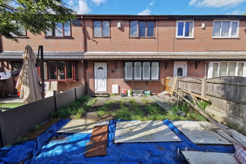 Property at Easterdale,, Oldham, Manchester
