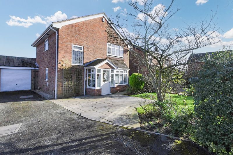3 bed Linked Detached House For Sale