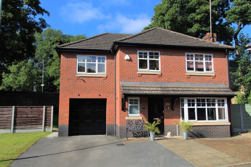 Property at Oak Tree Close, Hyde, Greater Manchester