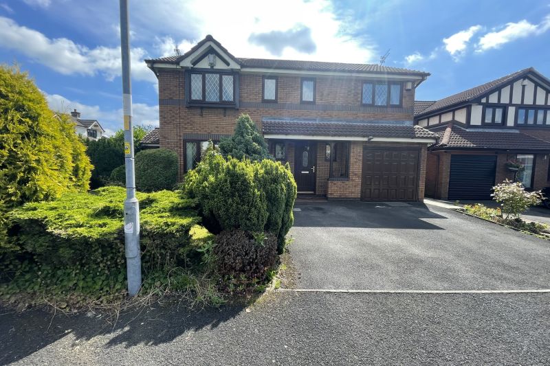 5 bed Detached House For Sale