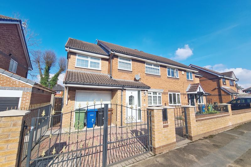 4 bed Semi-Detached House For Sale