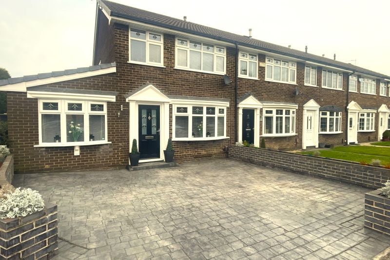 3 bed End Terrace House For Sale