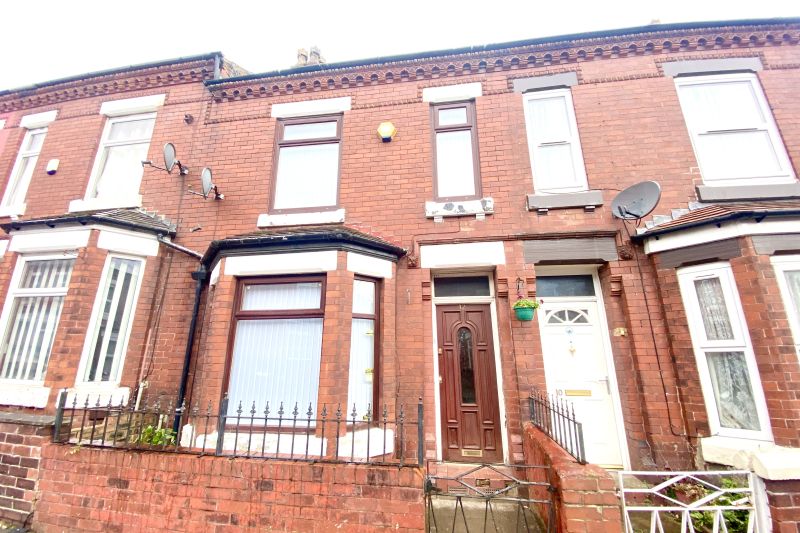 3 bed Terraced House For Auction