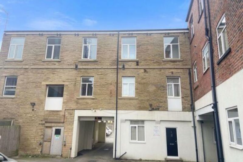 2 bed Flat For Auction