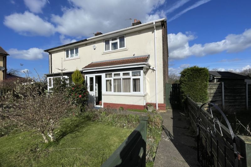 2 bed Semi-detached House To Let